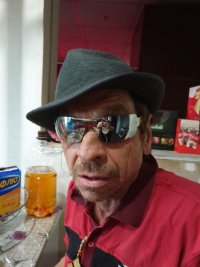 Создать мем Батя Руслана Гительманова