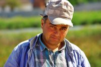 Создать мем Грузин рабочий