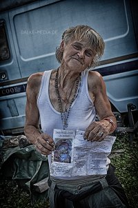 Создать мем Какая то бабка иконописка