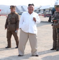 Создать мем Ким Чен Ын с сигаретой на аэродроме