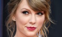 Создать мем Taylor Swift