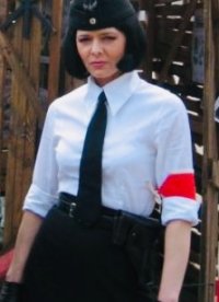 Создать мем Frau