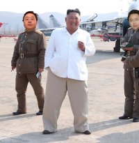 Создать мем Kim Jong Un and Tsakhiagiin Elbegdorj