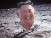  пузо сраки космононавт ын, Мем Kim Jong Un on the moon