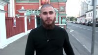 лазутин подонок но и те не лучше к кому он подходит, одно гавно липнет к другому, Мем Лазутин