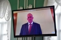 Создать мем Губернатор вступил в должность по удалённой связи