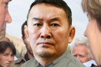 Создать мем Халтмаагийн Баттулга в военной форме в Мене
