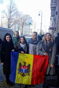 Создать мем Молдовашки