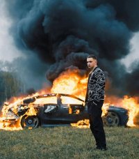 Создать мем Олень сжигает Mercedes