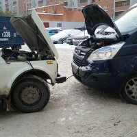 Создать мем С машинами  тюменскими