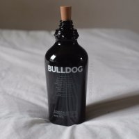 Создать мем Bulldog London Dry Gin