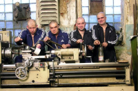 Создать мем Ебаный Завод
