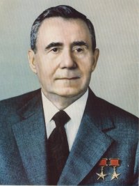 Создать мем Громыко