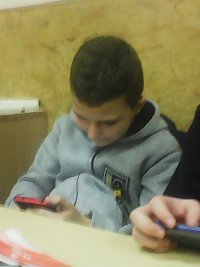 Создать мем Пацан смотрис