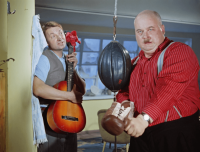 Создать мем Шурик
