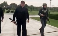Создать мем Выезжаем