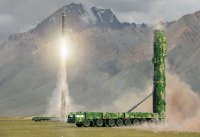 Создать мем Дунфэн 5