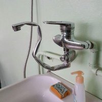 Создать мем Когда сантехника поставили в жесткие рамки