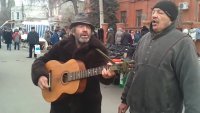 типичные фанаты группы любэ, Мем Бомжи