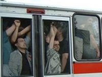 Создать мем Давка в троллейбусе