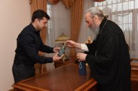 Создать мем Христос воскресе Воистину воскресе