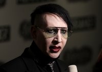  айнц. цвай. драй. вир зинд вас?, Мем Marilyn Manson