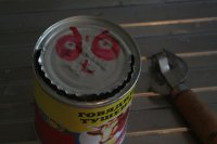 Создать мем Улыбчивая банка тушенки