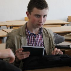студент