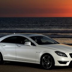 KEEP CALM  AND  LOVE MERCEDES