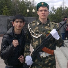 На службе
