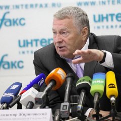 Жирик с микрофонами