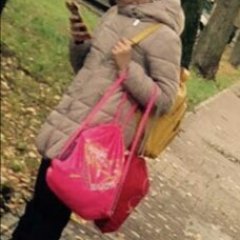 Когда лучшая подруга делает фото с не твоей подругой