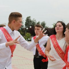 Чечен