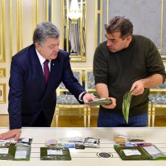 Надо обязательно в каждый сухой