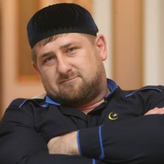 А В ЭТО ВРЕМЯ МЫ PAM3AHY XYЙ COCEM