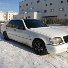 До сих  пор  ездят  на  старом  туалете  мерс  90-года