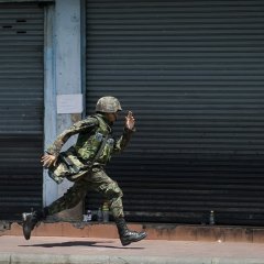 Бегущий солдат