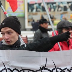 Он