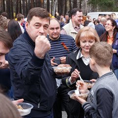 Кто не работает - тот ест