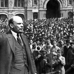 Ленин на митинге
