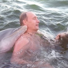 Путин купается