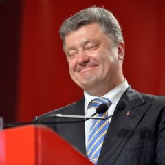 Довольный - Порошенко