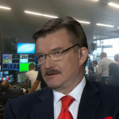 Новыц ведущий Евгений Киселев на телеканале ДОЖДЬ в России