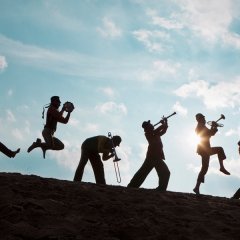 Похуй пляшем и поем