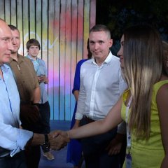Путин знакомится