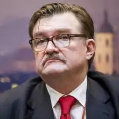 Сейчас Евгений Киселев поезда в России