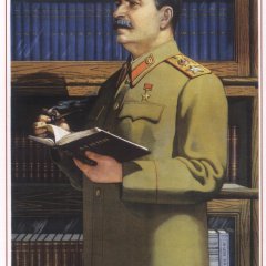 Сталин читает