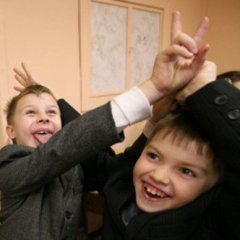 Школьники