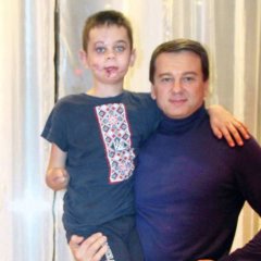 Дели в руке