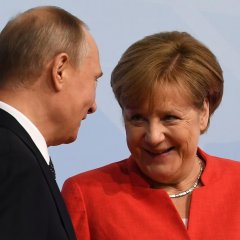 Лесбиянки они смешные